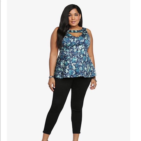 💙💚 Torrid Floral Print Peplum Top - Picture 3 of 5